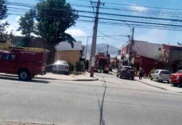 Bombero resultó electrocutado en incendio en La Serena