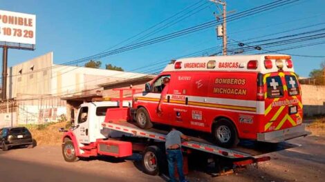 Bomberos voluntarios piden ayuda para solventar gastos de ambulancia dañada