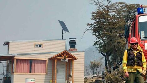 Un bombero que combatió el incendio le descontaron parte del sueldo