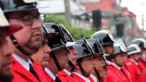 Los Bomberos de Castro celebran su aniversario número 128
