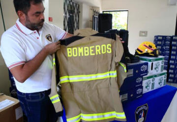 Bomberos recibe equipamiento para combatir los incendios forestales