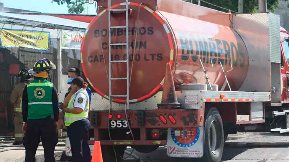 Los bomberos de Cancún Necesitan una ambulancia