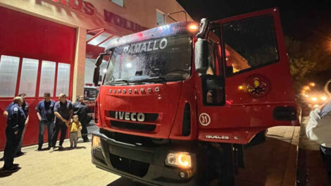 Bomberos Voluntarios de Ramallo recibieron camión cisterna