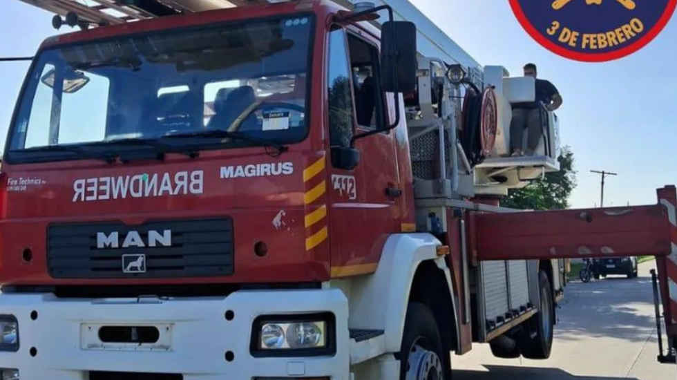 Bomberos Voluntarios de Tres de Febrero sumó un hidroelevador