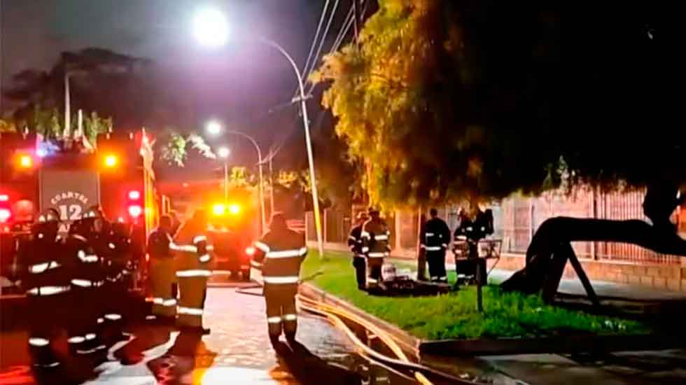 Voraz incendio en una distribuidora de cervezas en Lanús