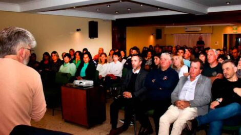 Bomberos de Olavarría: se llevó a cabo la charla sobre familia y adopción