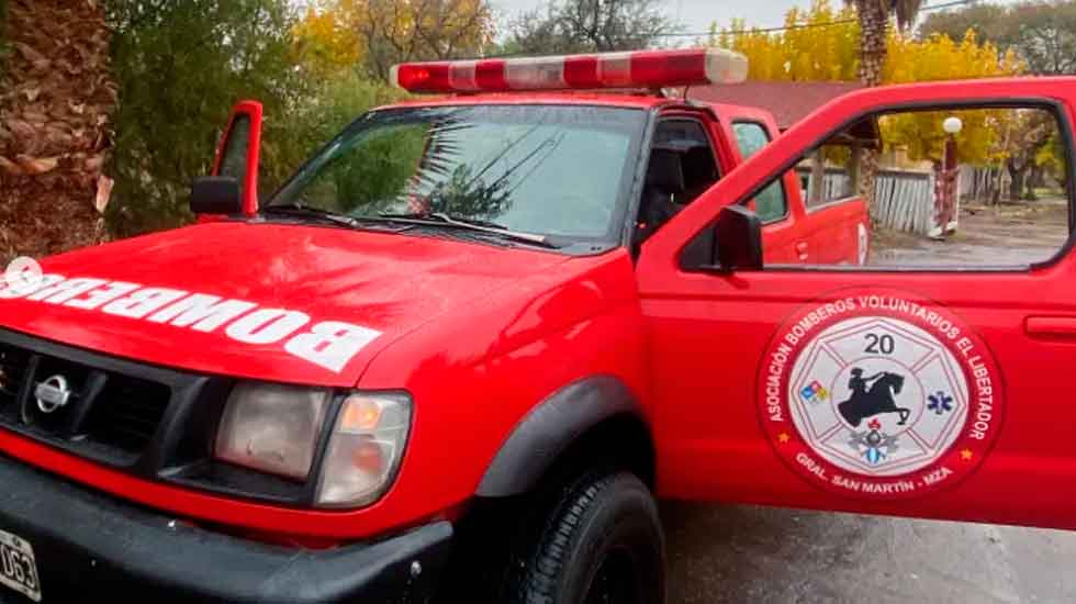 Bomberos Voluntarios de San Martín tienen una nueva camioneta