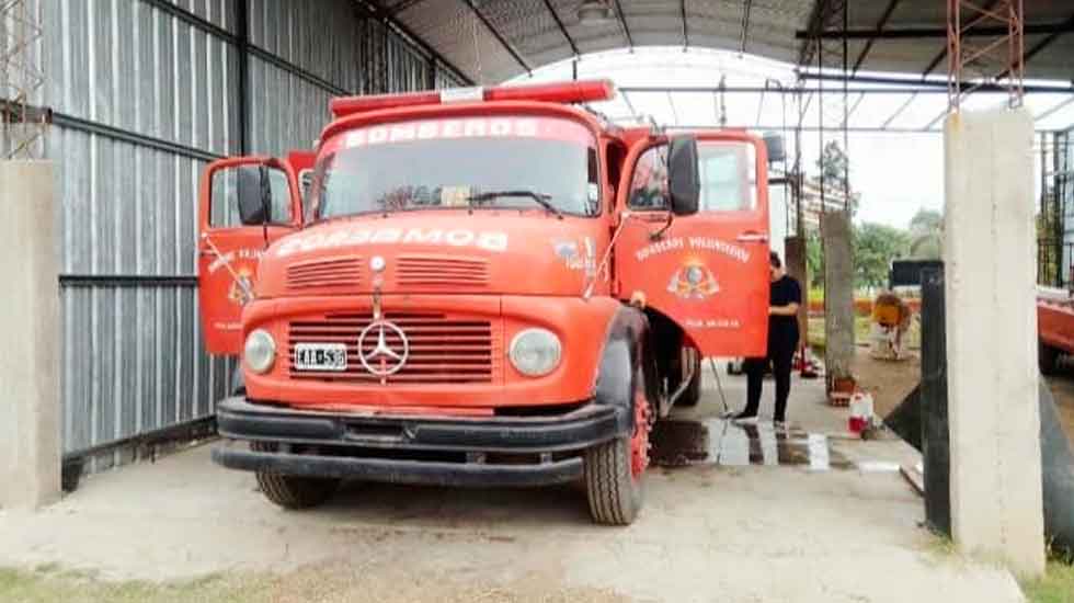 Se rompió el autobomba y comenzaron una colecta para repararla
