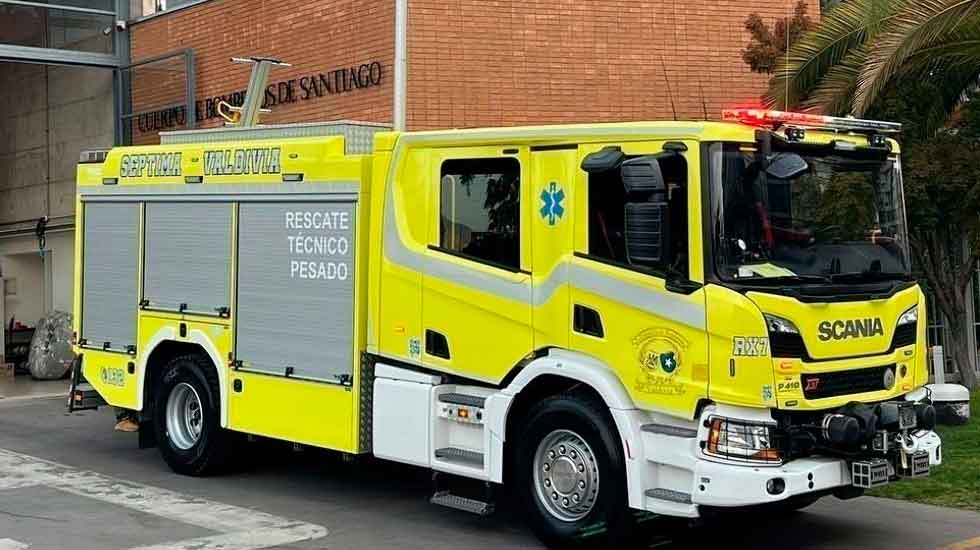 Séptima Compañía de Bomberos de Valdivia recibió nuevo carro 