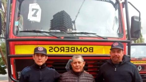Bomberos del Pueblo Libertador recibió una autobomba