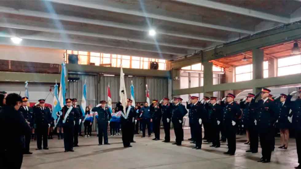Jornada de emoción y homenajes en el cuartel por el Día del Bombero