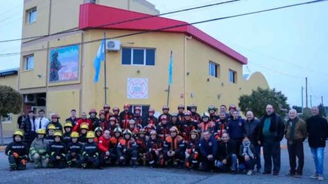Bomberos de Rawson celebraron sus 53 años con un emotivo acto