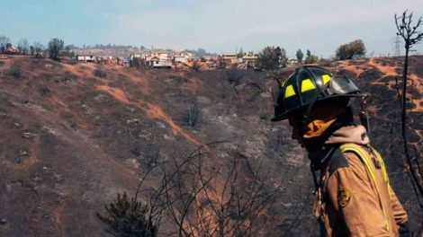 Bomberos se querella contra exvoluntario y exfuncionario de Conaf 