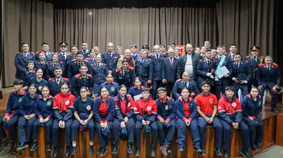 Bomberos de Rawson celebraron sus 53 años con un emotivo acto
