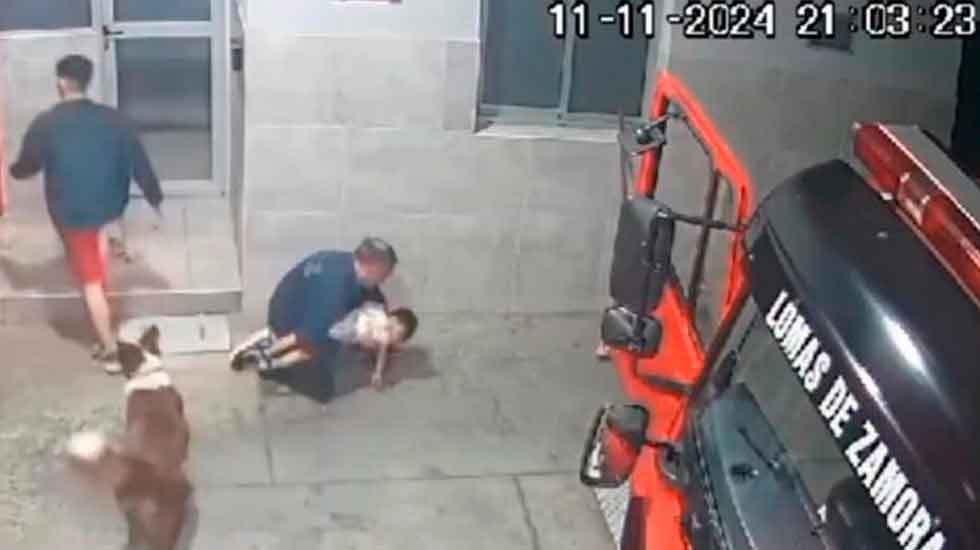 Los Bomberos de Lomas de Zamora salvaron la vida de un bebé