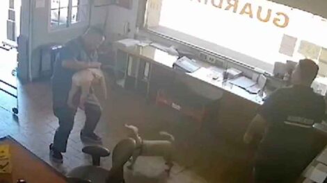 Bomberos salvaron a una bebé de dos años: “Llegó sin signos vitales”