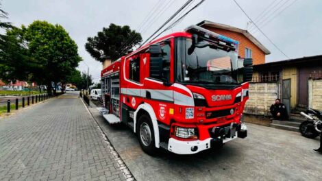 Bomberos de la Décima Compañía de Bomberos de Concepción recibieron una nueva unidad