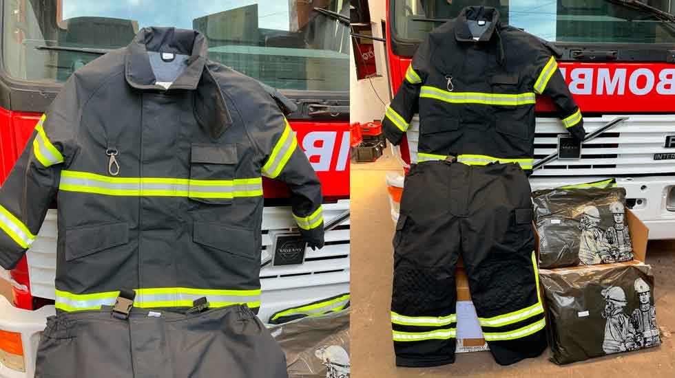 Fire Equipamientos entrega nuevos trajes estructurales a Bomberos de Charata