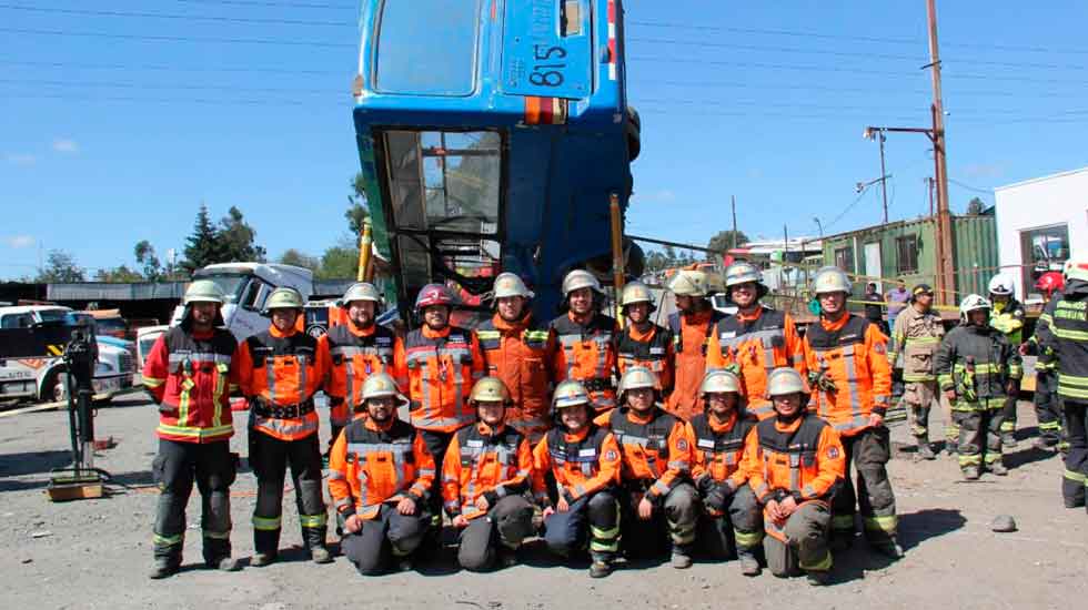 Taller de rescate reunió a bomberos de todo el país en Temuco