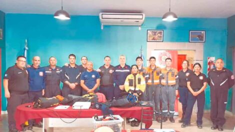 Bomberos de distintos cuarteles de Chubut se capacitaron en Trelew