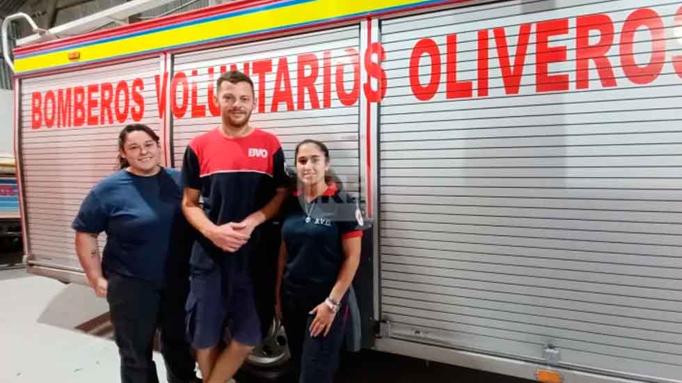 Un bombero de Oliveros le salvó la vida a un bebé que no podía respirar