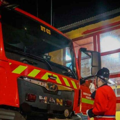 Con un nuevo carro de abastecimiento bomberos de Larmahue celebraron 44 años