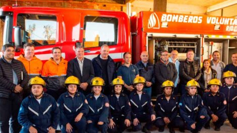 Nueva autobomba y herramientas para Bomberos Río Cuarto