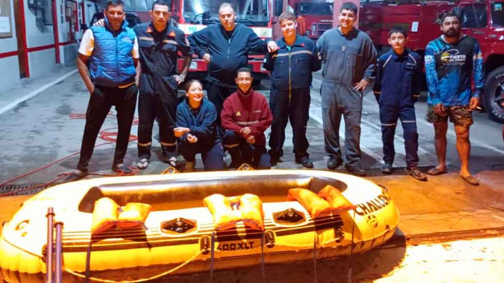 Donaron un bote inflable a los Bomberos de Matheu