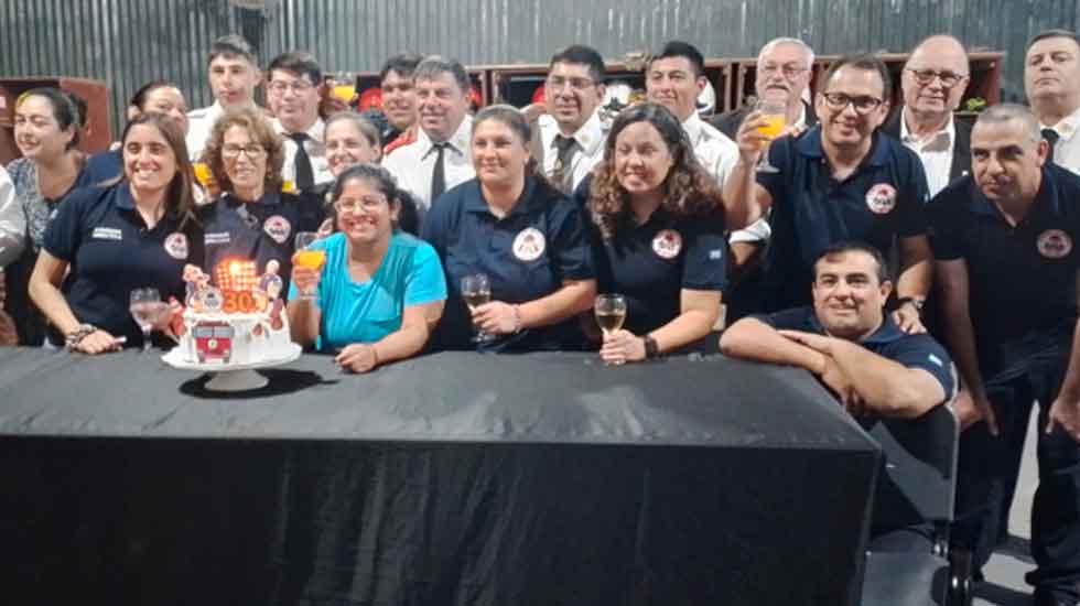 Pavón celebró el 30º aniversario de su cuartel de Bomberos Voluntarios