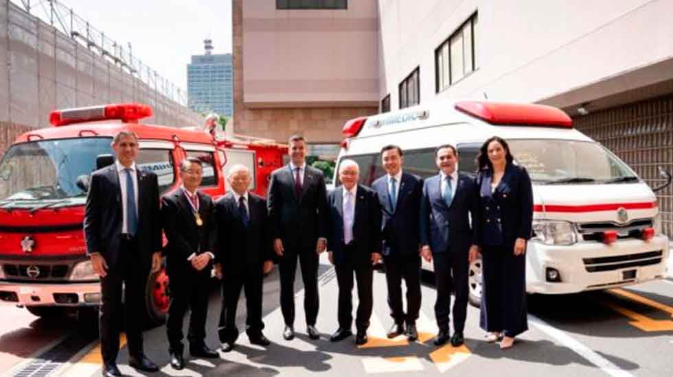 Sistema de emergencia nacional recibe 50 vehículos donados por bomberos de Japón