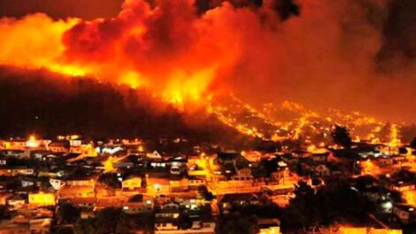 Detienen a dos bomberos por presunta participación en megaincendio de Valparaíso