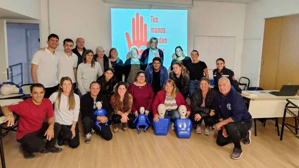 Bomberos Voluntarios realizó una capacitación en RCP y primeros auxilios
