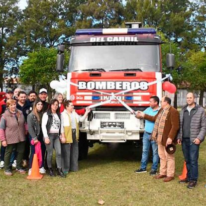 Bomberos de Del Carril presentó su nueva unidad
