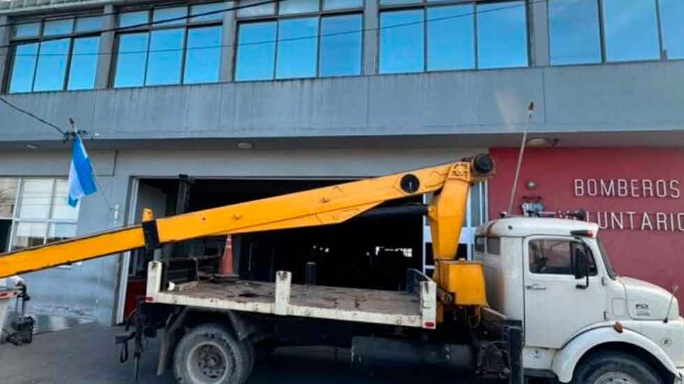 Bomberos agradecen colaboración privada en tareas de mantenimiento