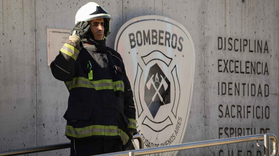 Homenaje de la Ciudad a los bomberos caídos en el cumplimiento del deber