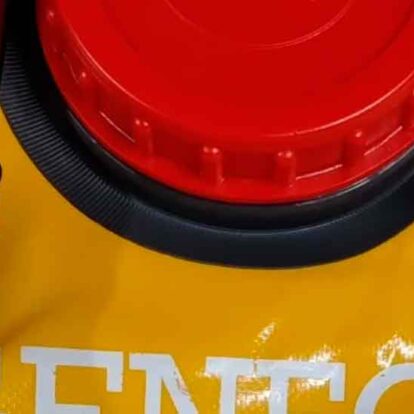 Bomberos de Epuyén agradecen donación de mochilas forestales