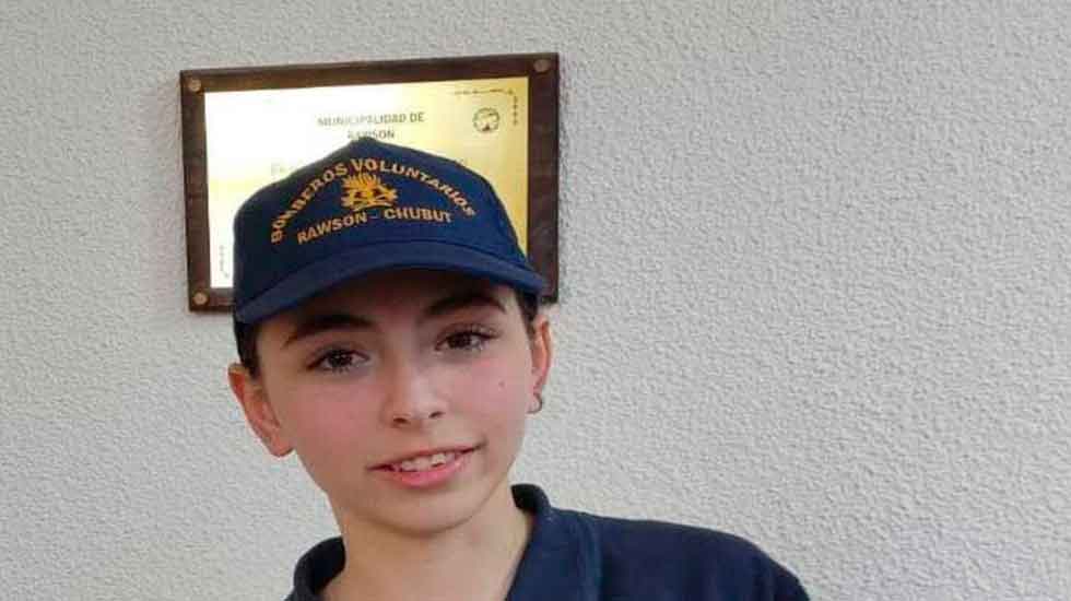 Una cadete de bomberos de 15 años salvó la vida de un familiar