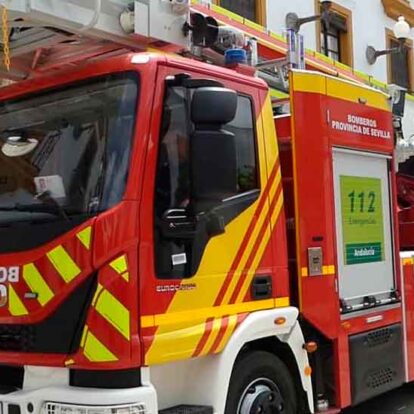 Utrera recibe un camión autoescala de Bomberos de última generación