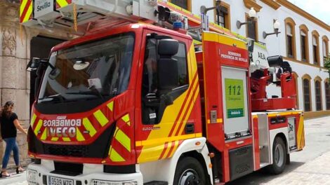 Utrera recibe un camión autoescala de Bomberos de última generación
