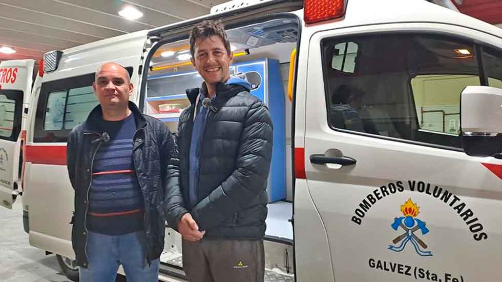 Bomberos Voluntarios presentó su nueva ambulancia de alta complejidad