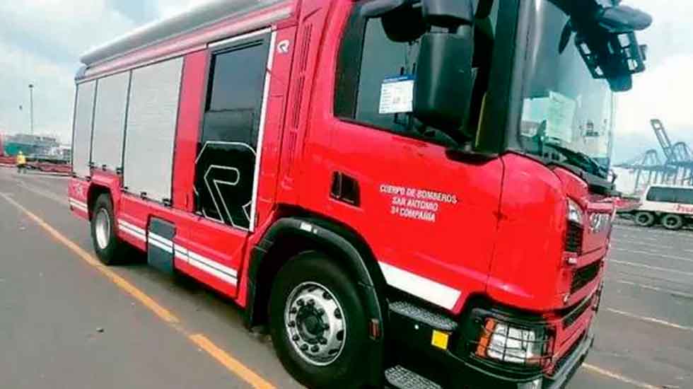 Bomberos cuenta con un moderno carro para combatir las emergencias peligrosas