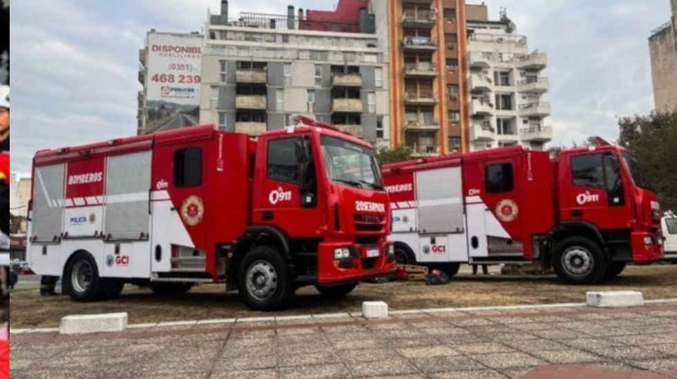 Bomberos incorporaron dos nuevas autobombas de última generación
