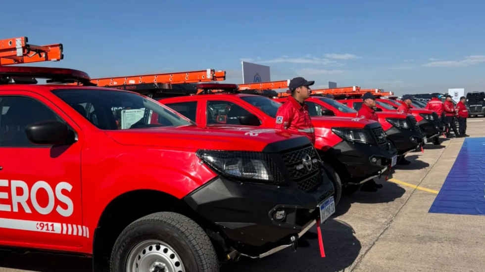 Renovación del parque automotor de los Bomberos de la Policía