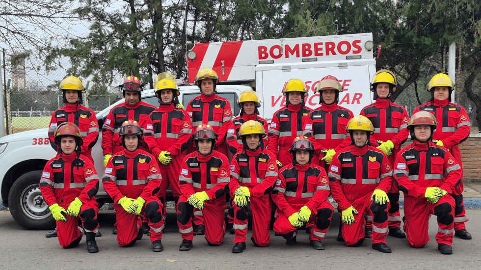 Entregaron nuevo equipamiento para Bomberos de la Policía