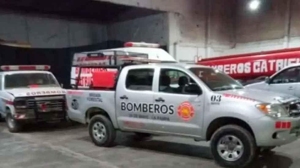 Bomberos de 25 de Mayo cedieron un vehículo a sus colegas de Catriel