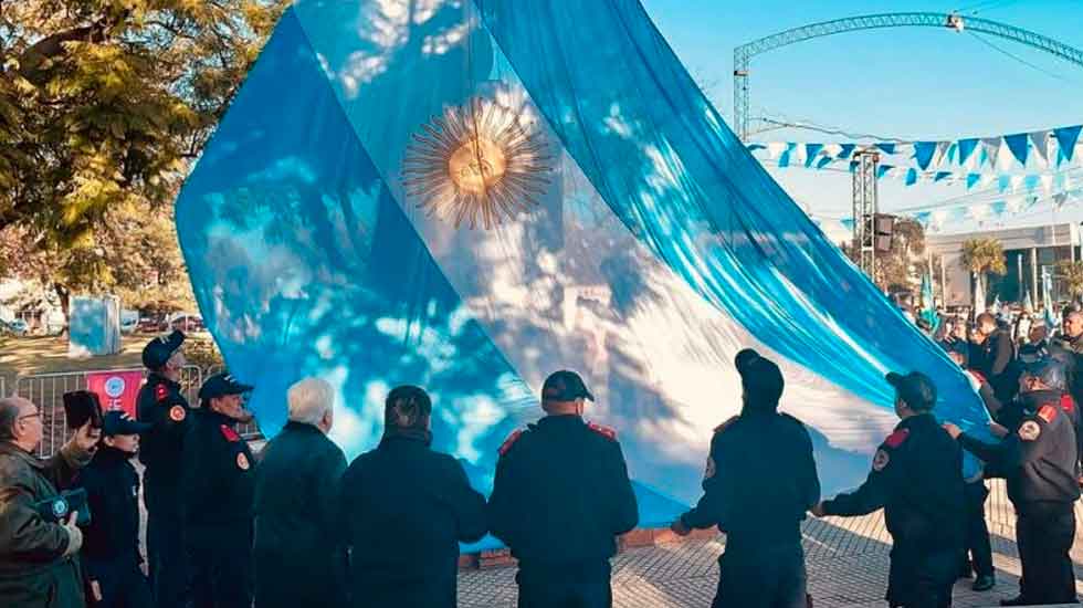 Bomberos de Lincoln cumplió 64 años de trabajo junto a la comunidad