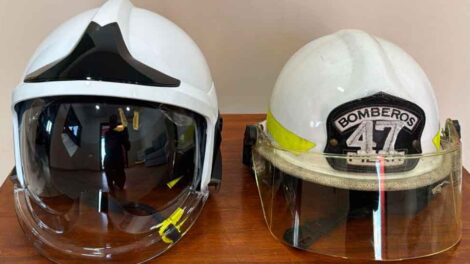 Bomberos Voluntarios de Pilar estrenan nuevo casco de protección