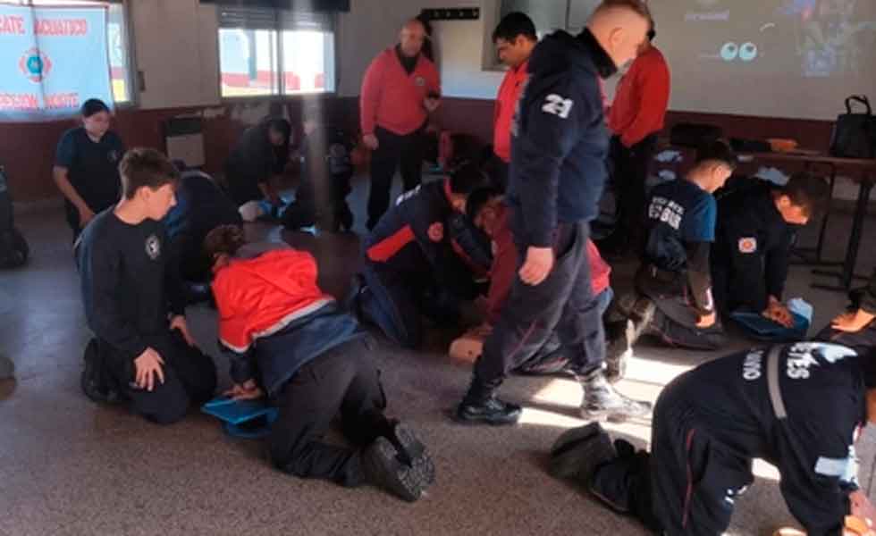Bomberos de Campana fue sede del Encuentro Regional de Cadetes
