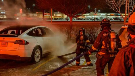 Los incendios de coches eléctricos tienen los días contados