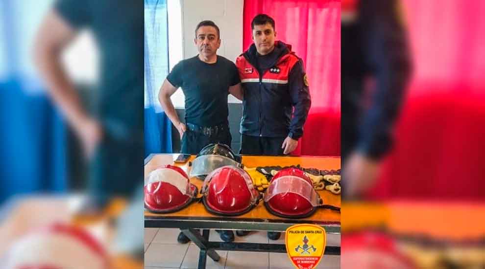 Comercios donan cascos y guantes a los Bomberos